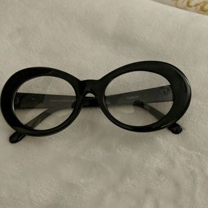 Black fashion frames